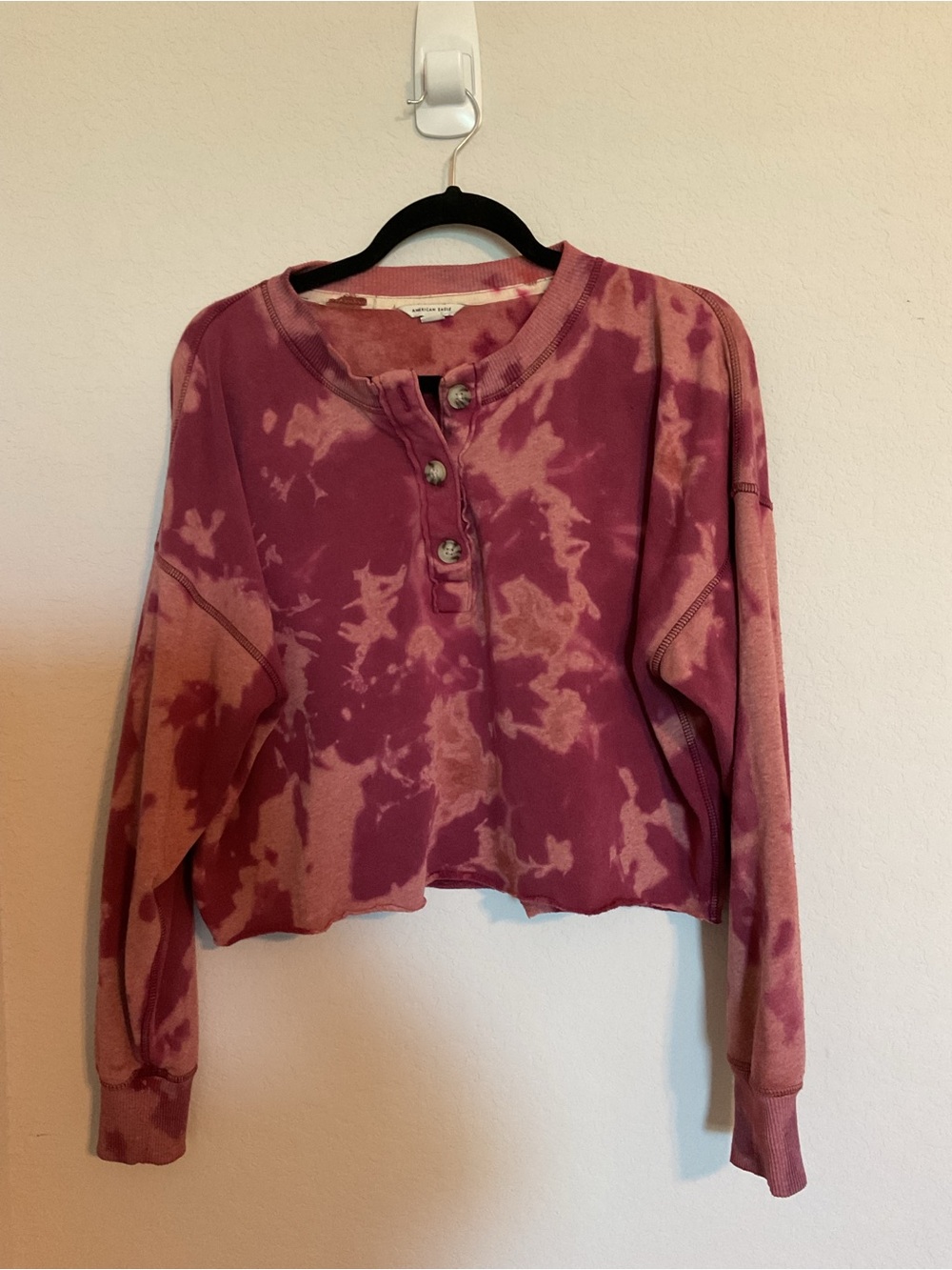 American Eagle Outfitters Mauve Pink Tie-Dye Cropped Henley Sweatshirt